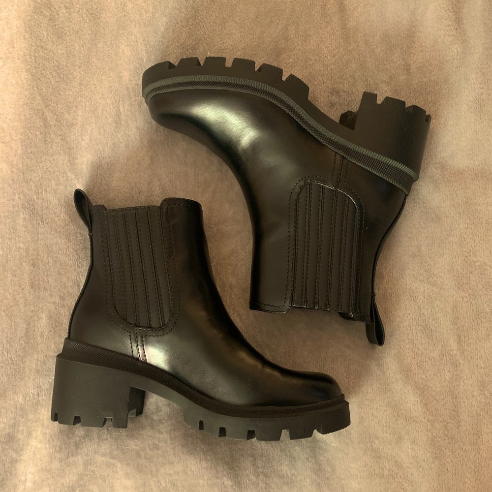 chelsea boots 🫧